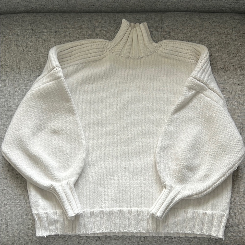 Oversized Balloon Sleeves Zara White Sweater
